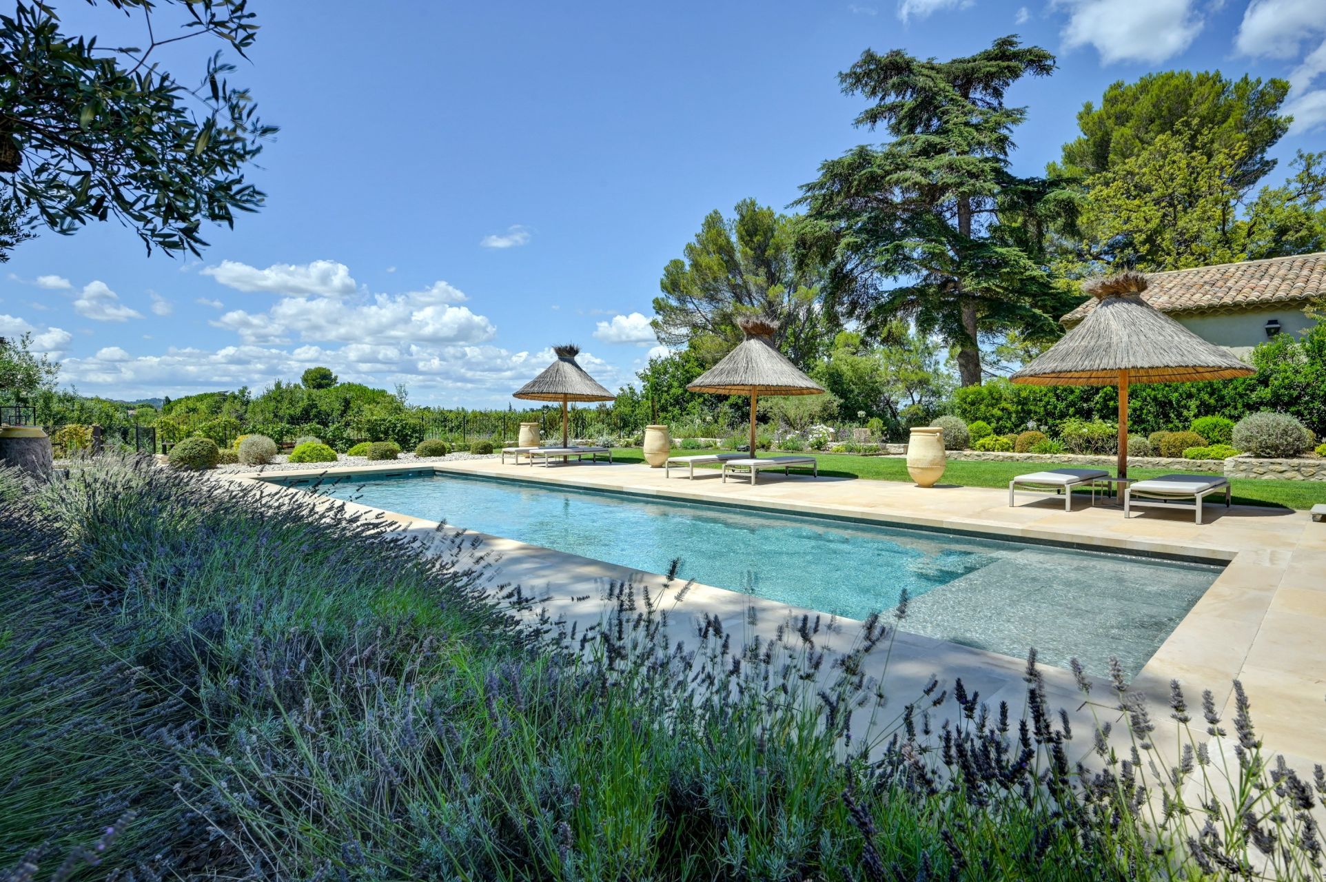 mas 8 Rooms for seasonal rent on ST REMY DE PROVENCE (13210)