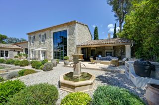 mas 8 Rooms for seasonal rent on ST REMY DE PROVENCE (13210)