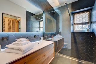 mas 8 Rooms for seasonal rent on ST REMY DE PROVENCE (13210)