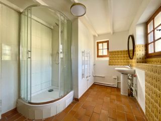 house 4 Rooms for sale on MAILLANE (13910)