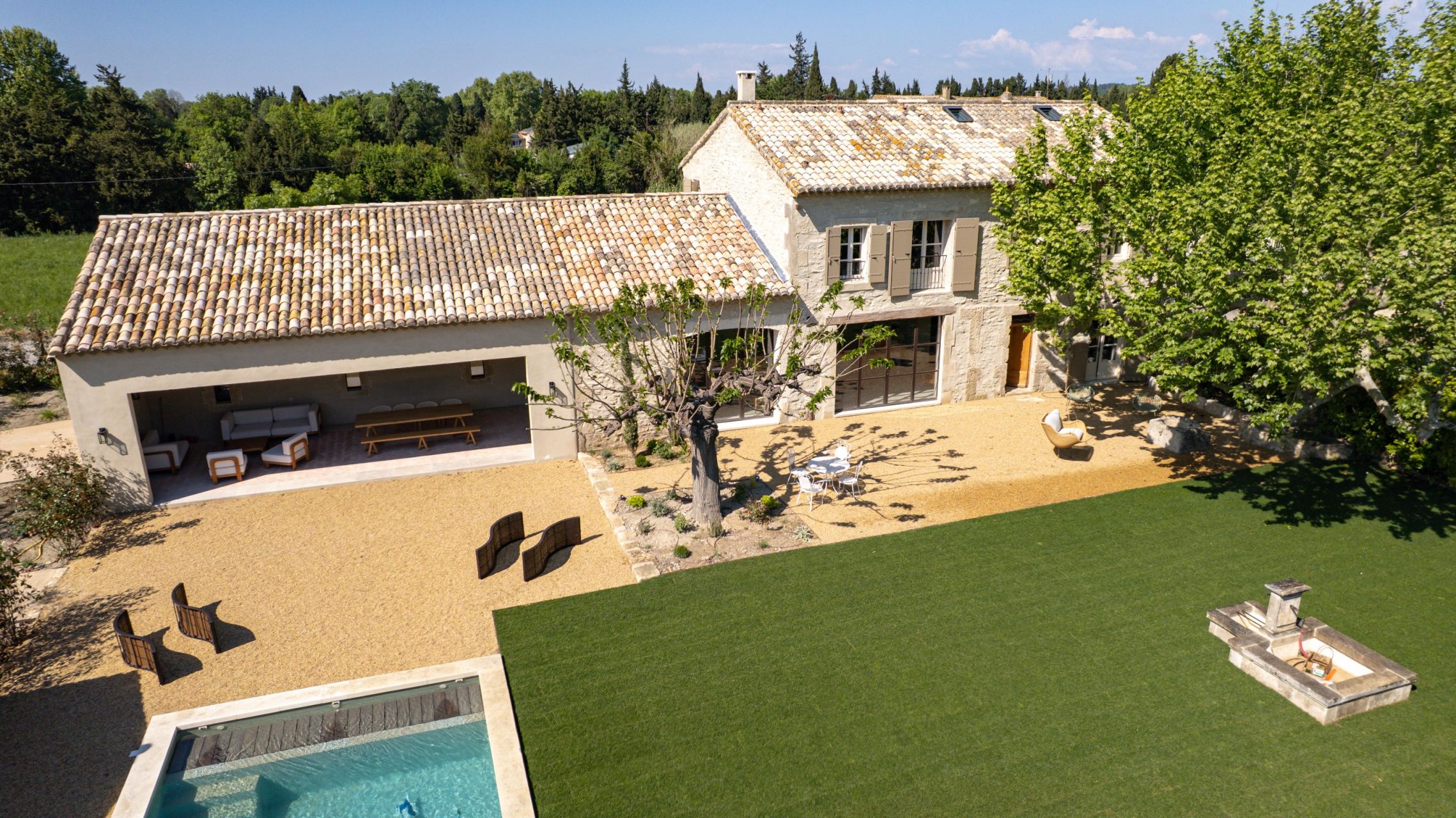 mas 8 Rooms for sale on ST REMY DE PROVENCE (13210)