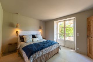 mas 8 Rooms for sale on ST REMY DE PROVENCE (13210)
