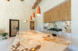 mas 8 Rooms for sale on ST REMY DE PROVENCE (13210)