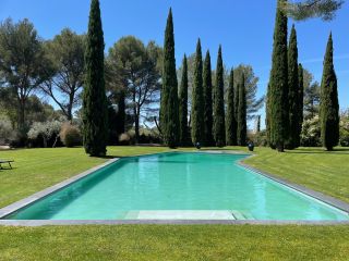 villa 20 Rooms for sale on AIX EN PROVENCE (13100)
