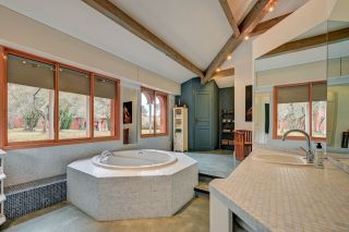 villa 20 Rooms for sale on AIX EN PROVENCE (13100)