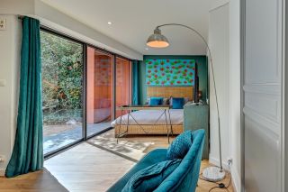 villa 20 Rooms for sale on AIX EN PROVENCE (13100)