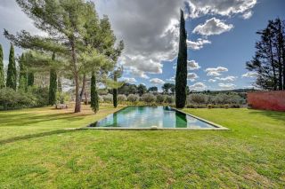 villa 20 Rooms for sale on AIX EN PROVENCE (13100)