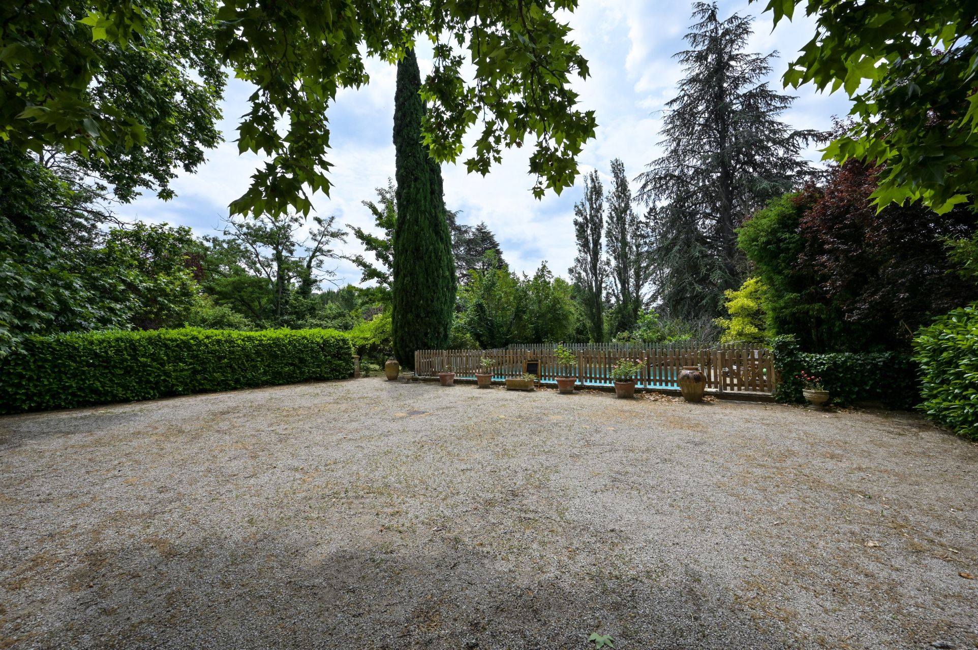 house 15 Rooms for sale on AIX EN PROVENCE (13100)