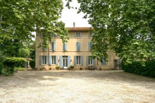 house 15 Rooms for sale on AIX EN PROVENCE (13100)