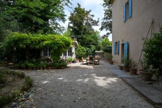 house 15 Rooms for sale on AIX EN PROVENCE (13100)
