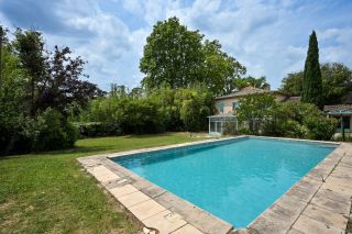 house 15 Rooms for sale on AIX EN PROVENCE (13100)