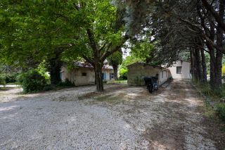 house 15 Rooms for sale on AIX EN PROVENCE (13100)