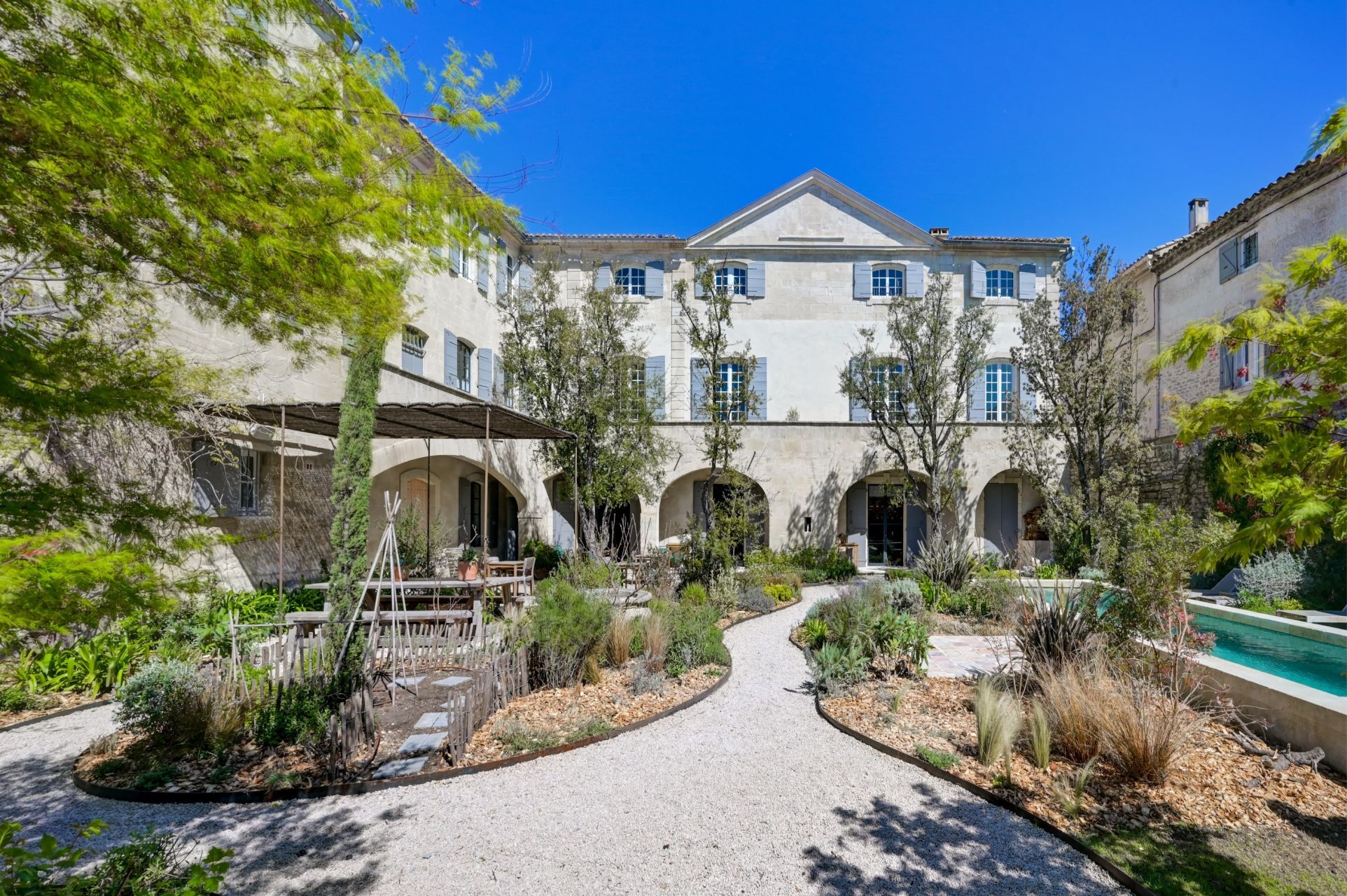 mansion (hôtel particulier) 22 Rooms for sale on ST REMY DE PROVENCE (13210)