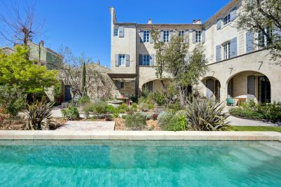 Sale Mansion (hôtel particulier) Saint-Rémy-de-Provence 22&nbsp;Rooms 1167&nbsp;m²