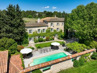 corps de ferme 14 Pièces en vente sur AIX EN PROVENCE (13100)