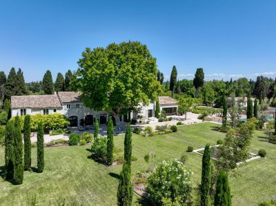 Sale Property Saint-Rémy-de-Provence 13 Rooms 600 m²