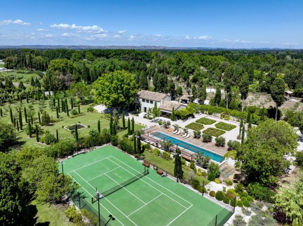 Sale Property Saint-Rémy-de-Provence 13 Rooms 600 m²