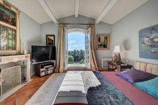 house 16 Rooms for sale on AIX EN PROVENCE (13100)