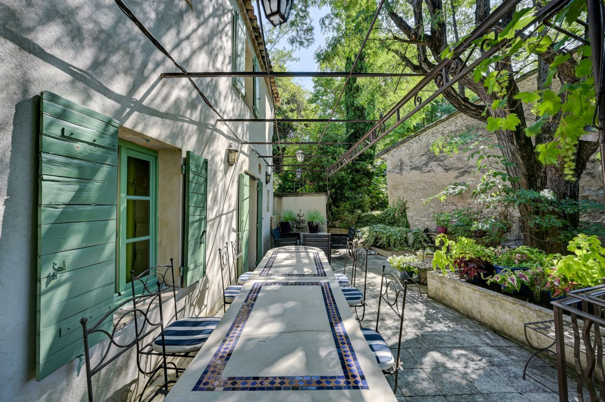mas 15 Rooms for sale on ST REMY DE PROVENCE (13210)