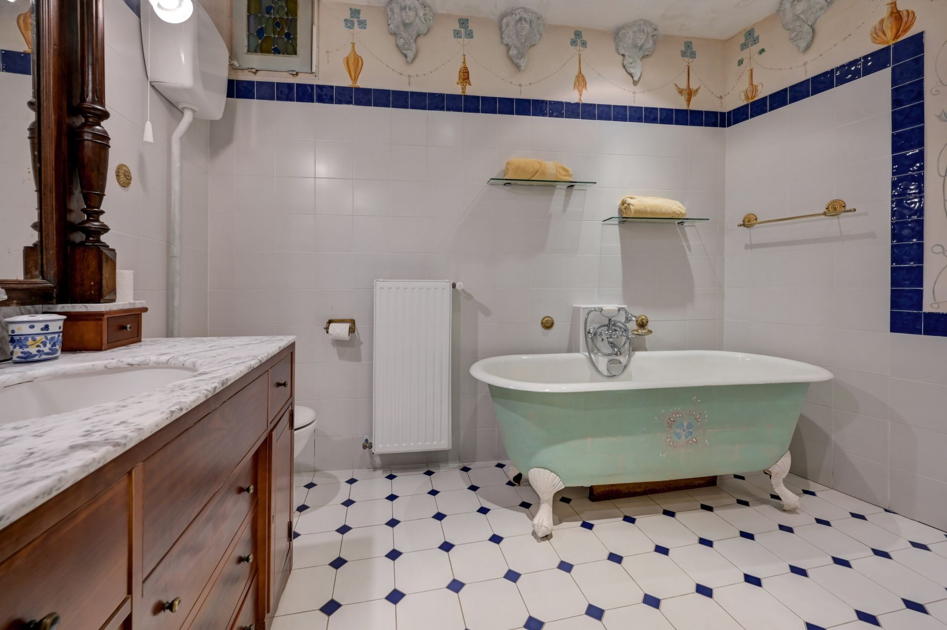 mas 15 Rooms for sale on ST REMY DE PROVENCE (13210)