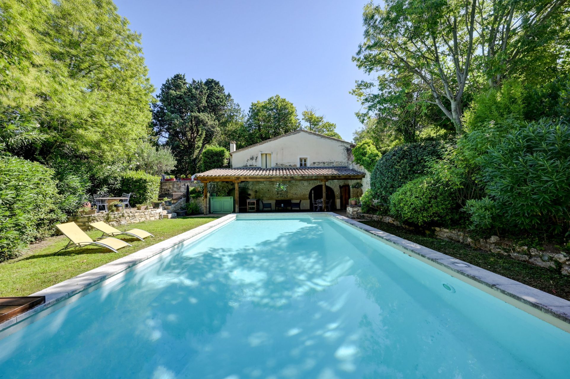 mas 15 Rooms for sale on ST REMY DE PROVENCE (13210)