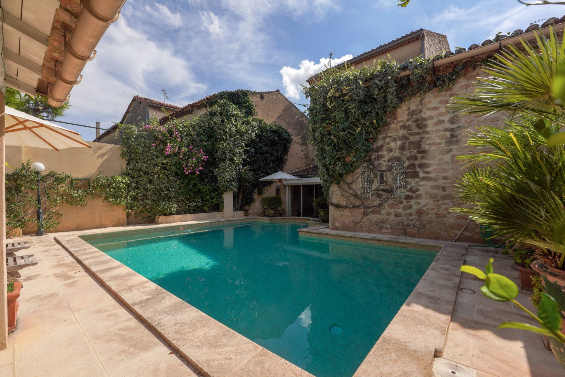 house 12 Rooms for sale on MAUSSANE LES ALPILLES (13520)