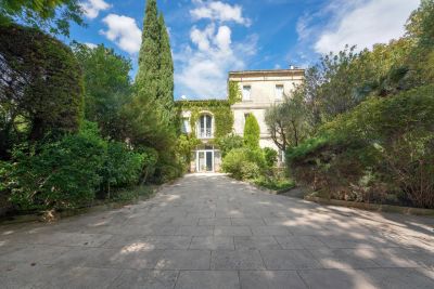 house 12 Rooms for sale on MAUSSANE LES ALPILLES (13520) Sale House Maussane-les-Alpilles 12 Rooms 400 m²