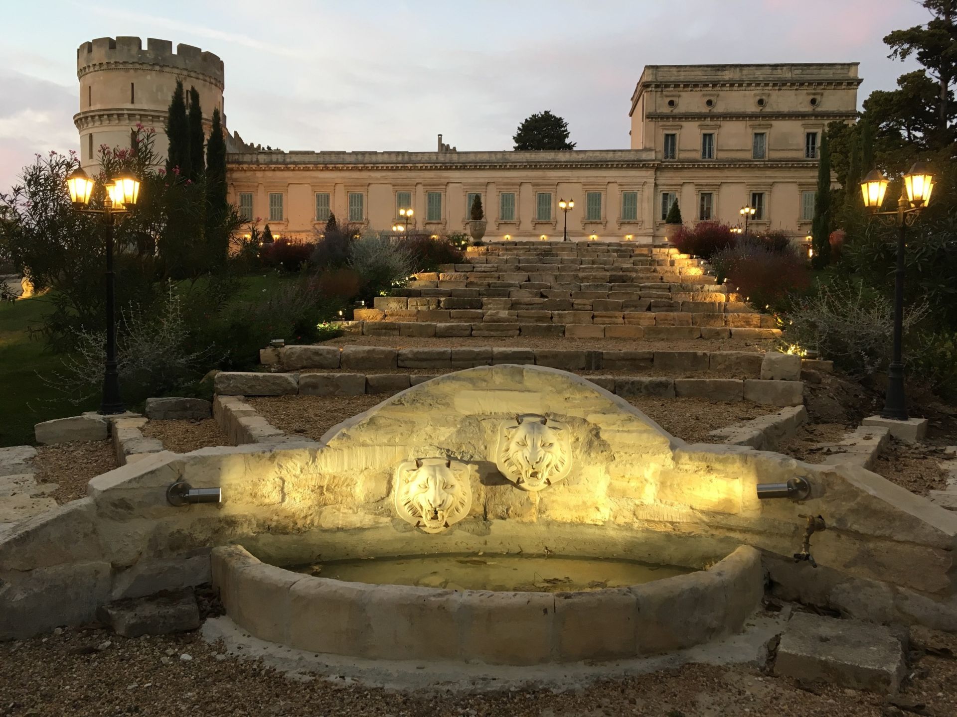 château 30 Pièces en vente sur FONTVIEILLE (13990)