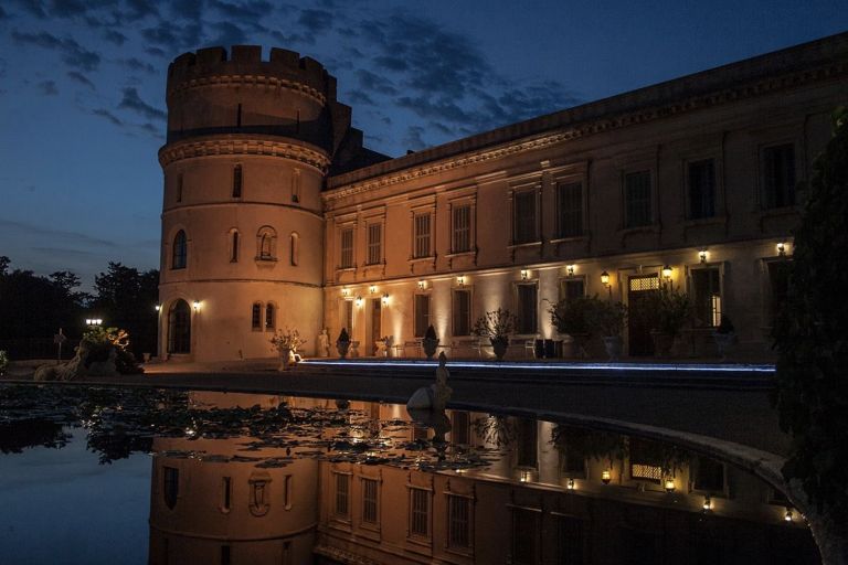 castle 30 Rooms for sale on FONTVIEILLE (13990)