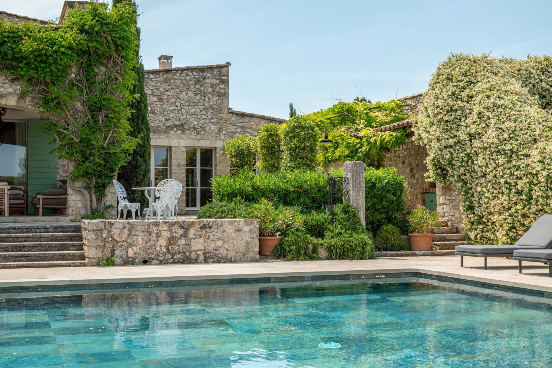 maison 12 Pièces en vente sur EYGALIERES (13810)