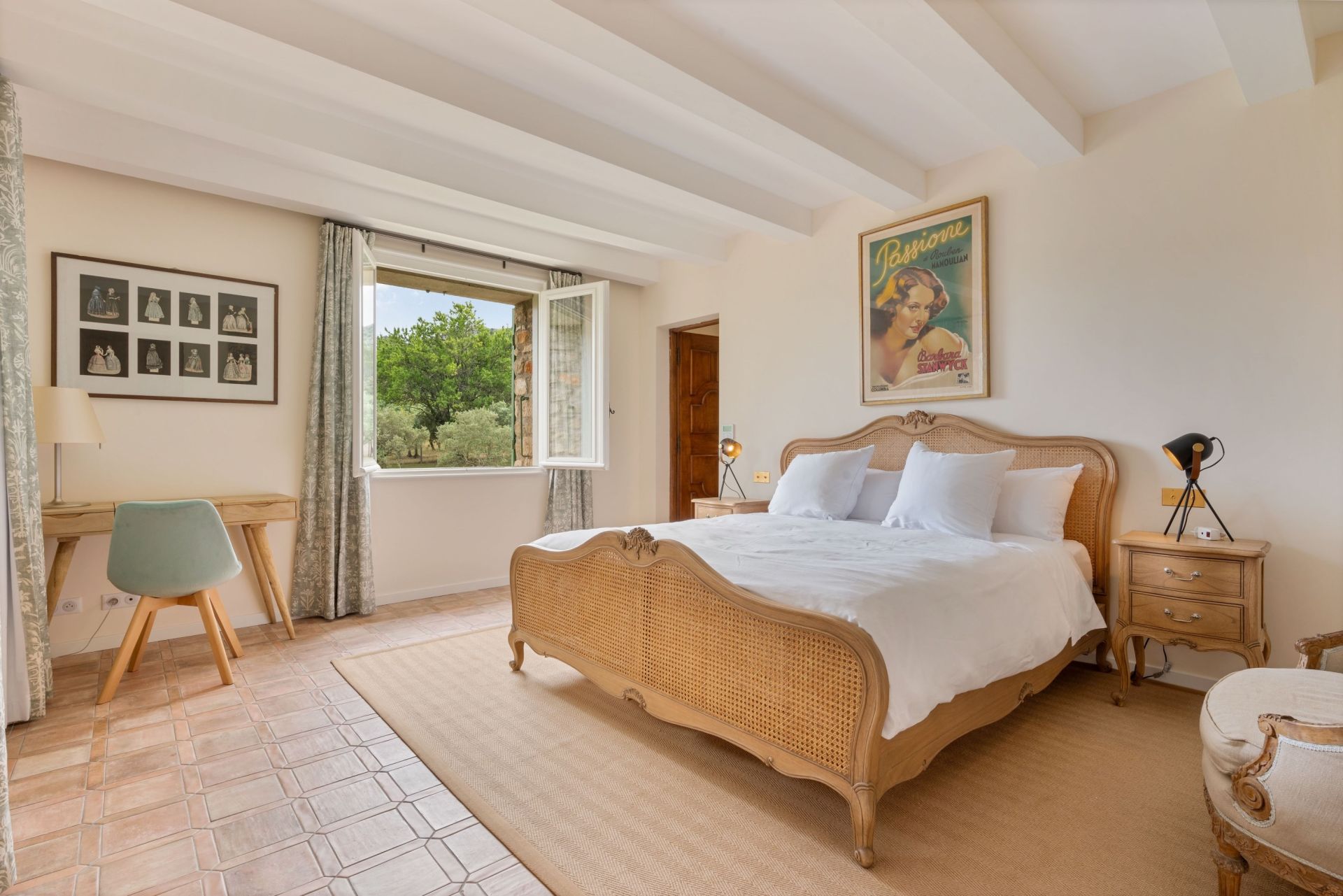 maison 12 Pièces en vente sur EYGALIERES (13810)