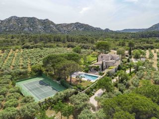 maison 12 Pièces en vente sur EYGALIERES (13810)