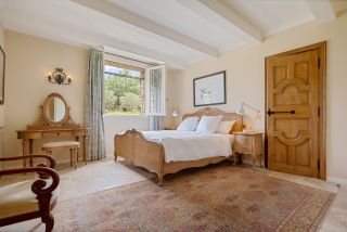 house 12 Rooms for sale on EYGALIERES (13810)