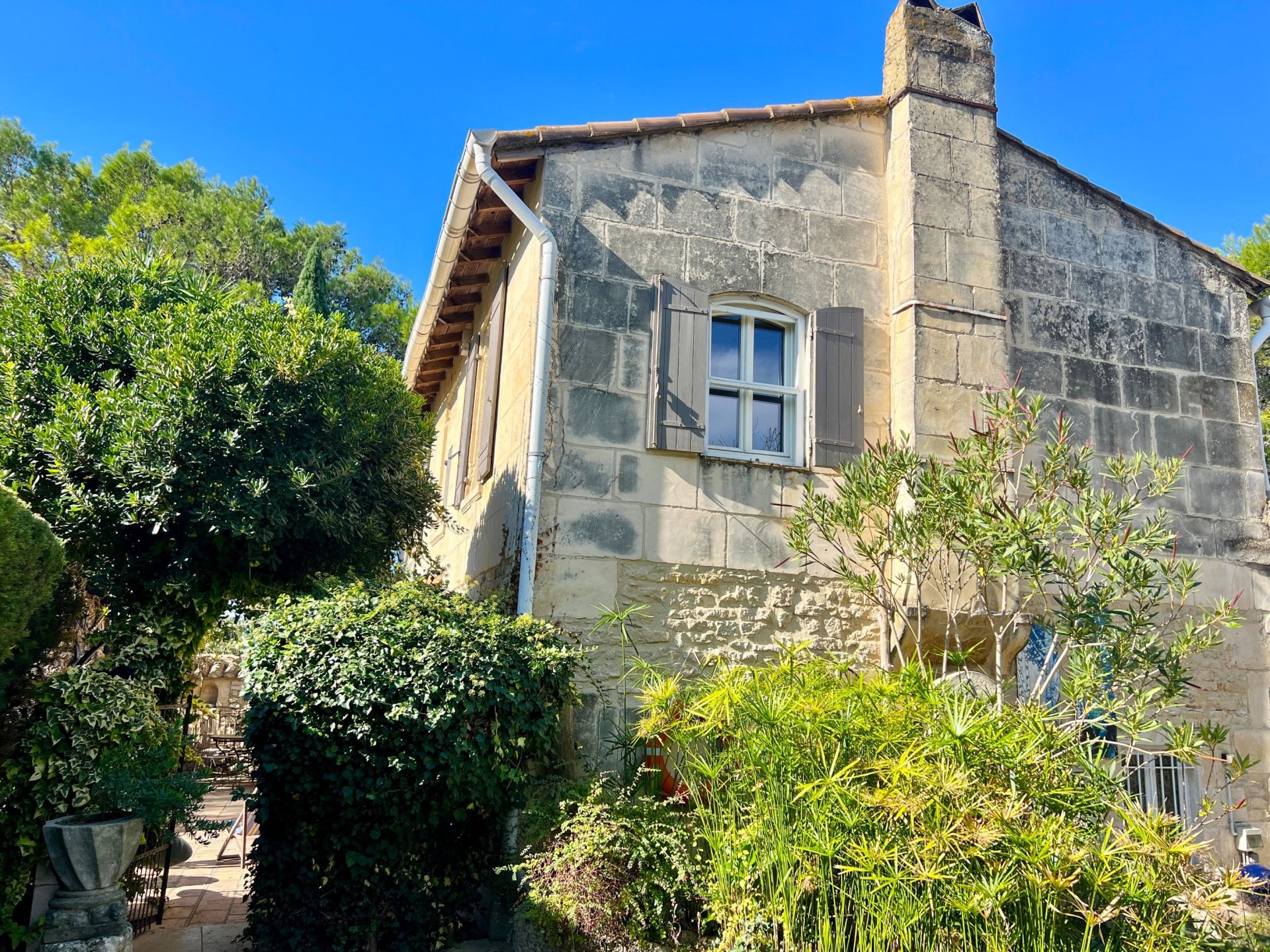 maison 8 Pièces en vente sur BOULBON (13150)
