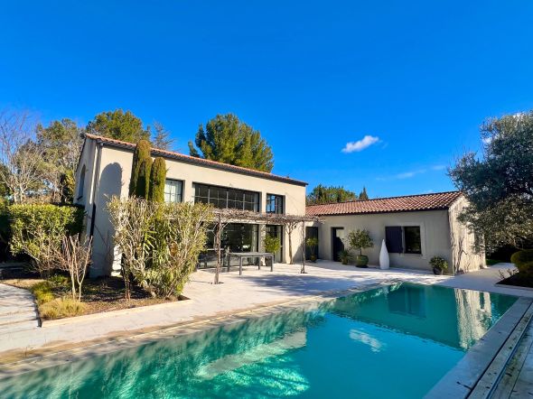 Sale House Saint-Rémy-de-Provence 5&nbsp;Rooms 175&nbsp;m²