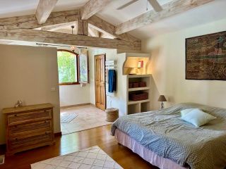 maison 8 Pièces en vente sur ARLES (13200)