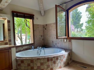 maison 8 Pièces en vente sur ARLES (13200)