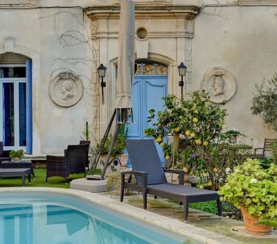 Vente Hôtel particulier Arles 10 Pièces 637 m²