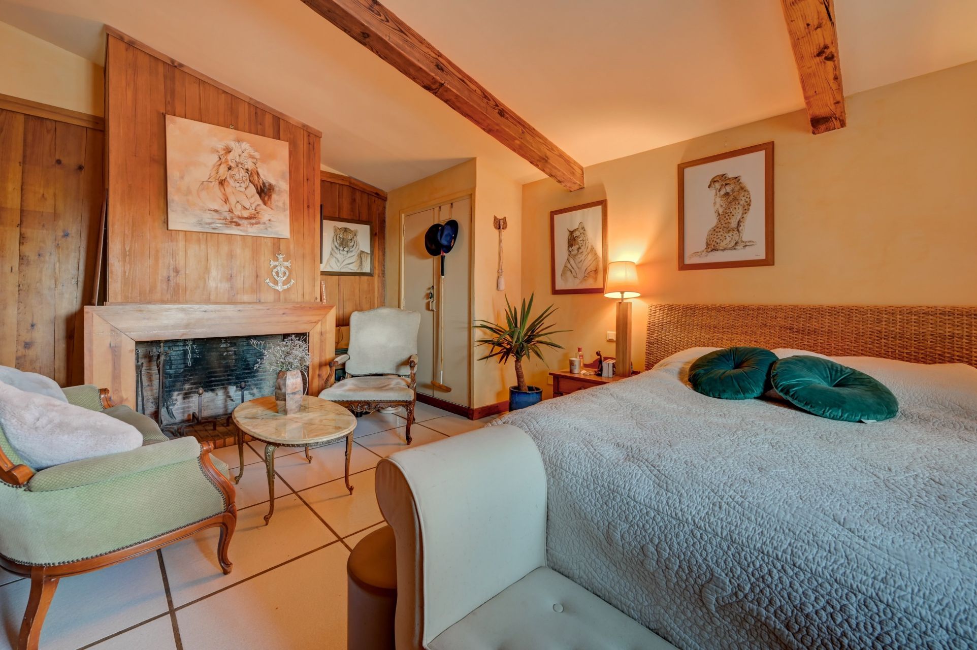 maison 9 Pièces en vente sur SAINTES MARIES DE LA MER (13460)