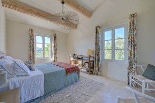 bastide 9 Rooms for seasonal rent on LE PUY STE REPARADE (13610)