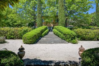 maison 10 Pièces en vente sur ROGNES (13840)