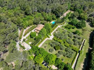 maison 10 Pièces en vente sur ROGNES (13840)