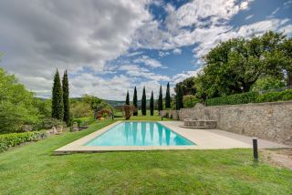 house 12 Rooms for sale on AIX EN PROVENCE (13100)