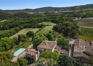 house 12 Rooms for sale on AIX EN PROVENCE (13100)
