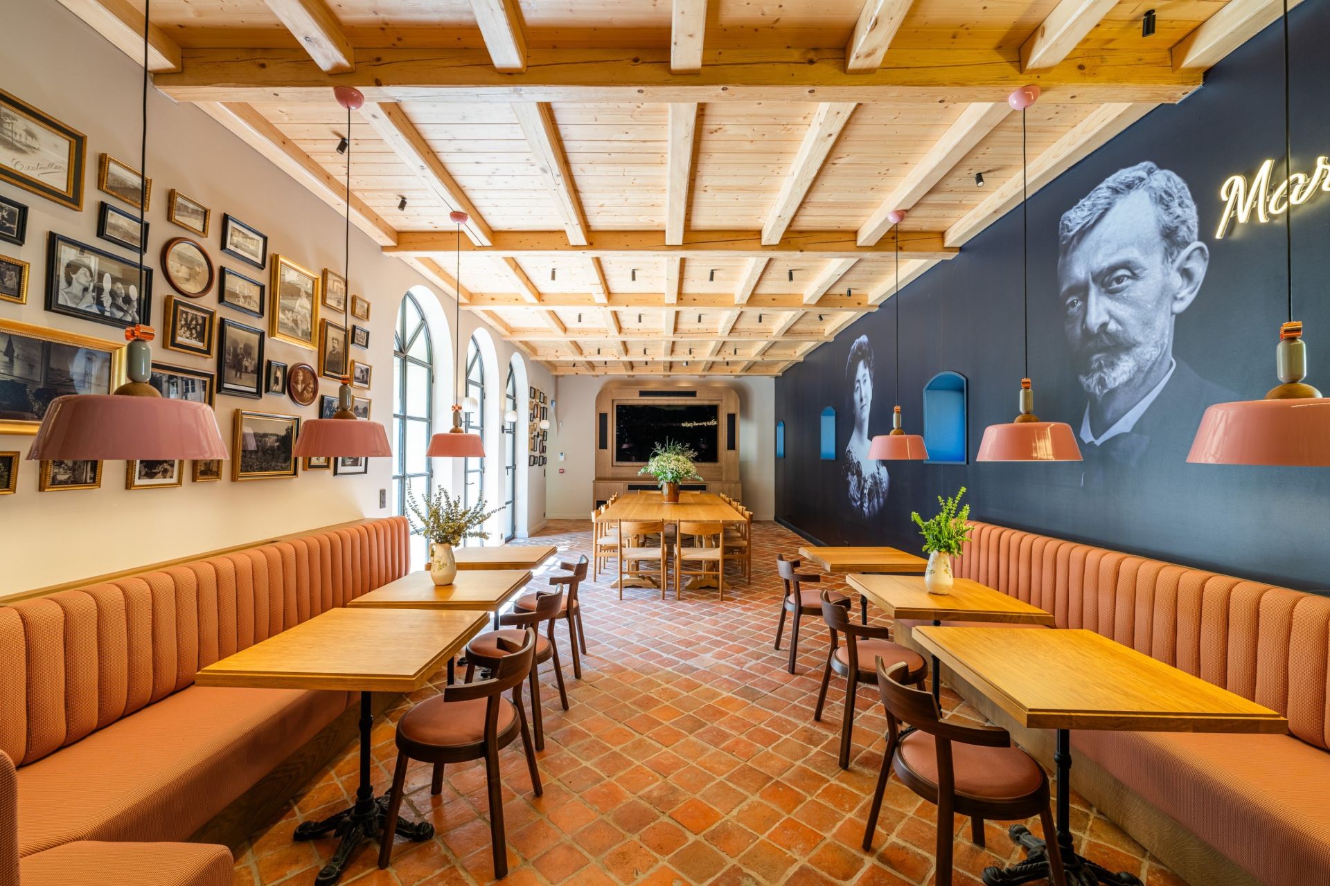 bastide 22 Rooms for seasonal rent on NANS LES PINS (83860)