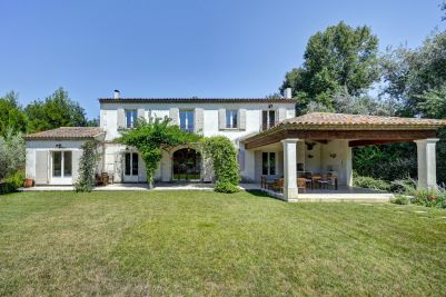 Sale House Saint-Rémy-de-Provence 6&nbsp;Rooms 268&nbsp;m²