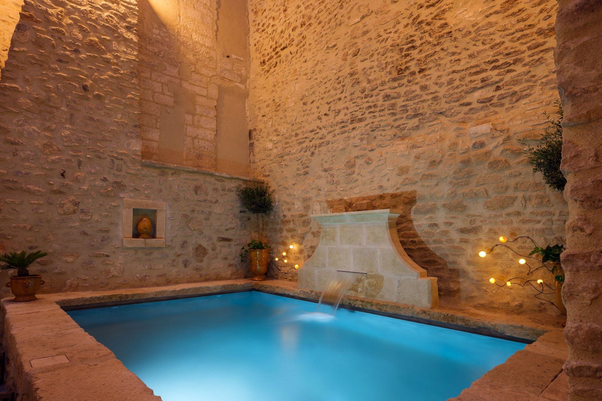 house 8 Rooms for sale on ST REMY DE PROVENCE (13210)