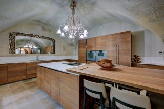 house 8 Rooms for sale on ST REMY DE PROVENCE (13210)