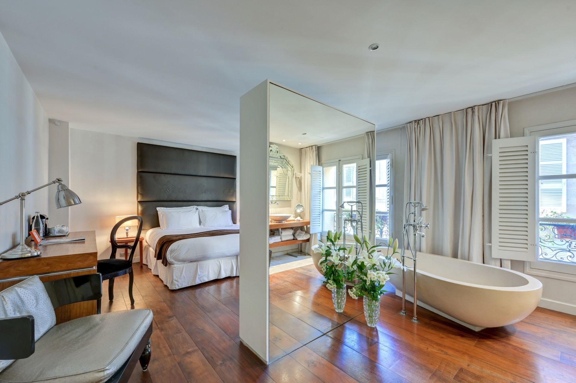 house 7 Rooms for sale on AIX EN PROVENCE (13100)