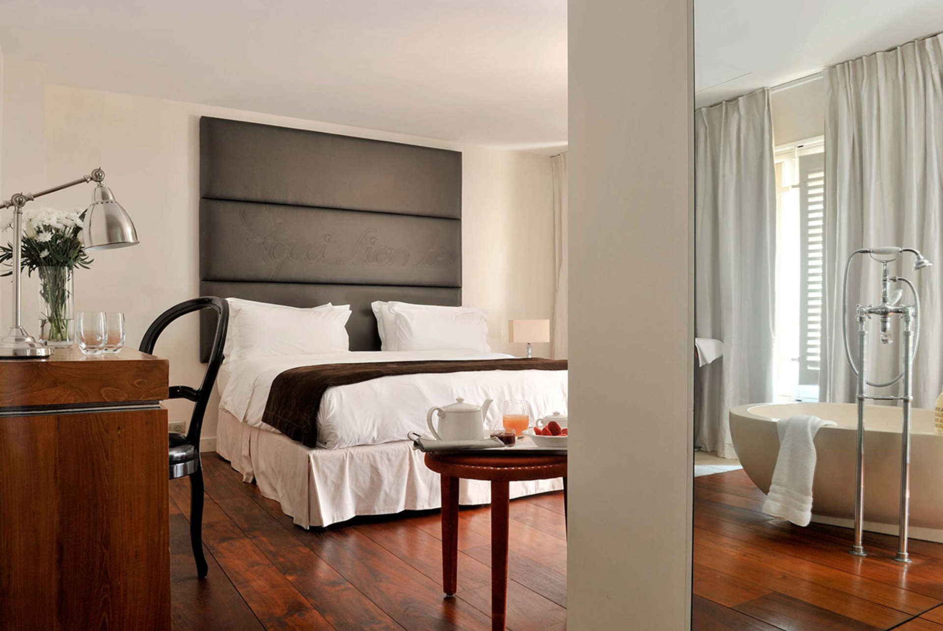 house 7 Rooms for sale on AIX EN PROVENCE (13100)